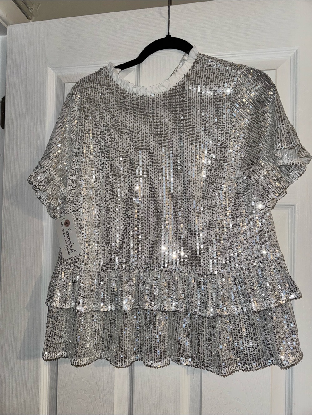 ANDREE BY UNIT Silver Sequin Short Sleeve Ruffle Top